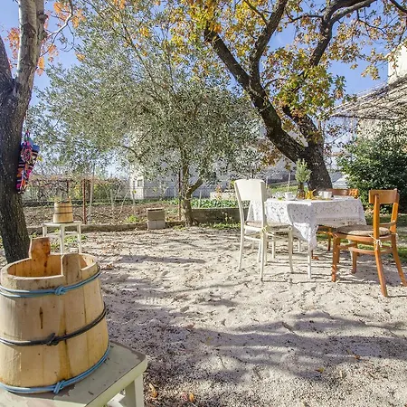 House Ana Holiday home Sestanovac